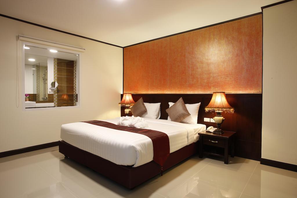 Orchid Resortel Patong Exteriör bild
