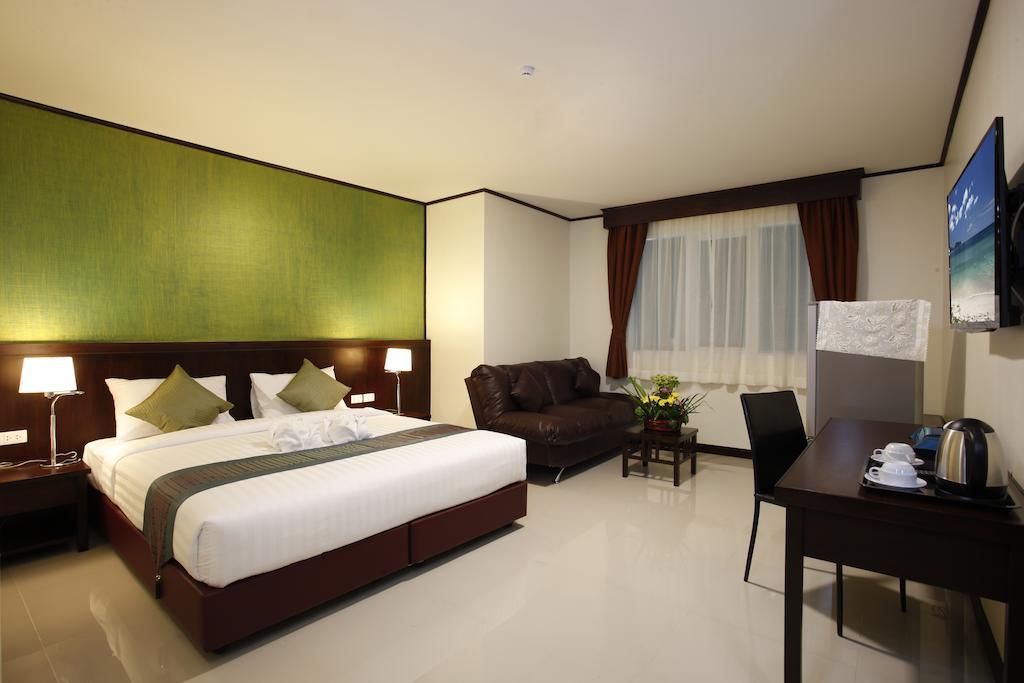 Orchid Resortel Patong Exteriör bild
